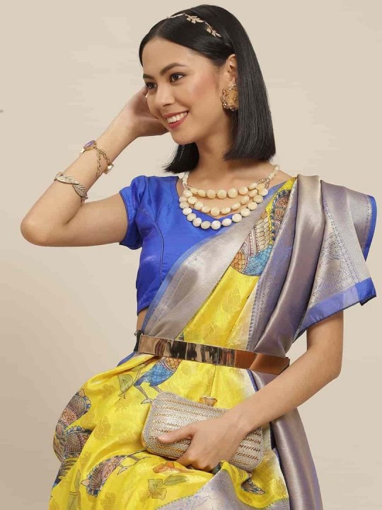 Floral Printed Woven Silk Saree with Unstitched Blouse Piece